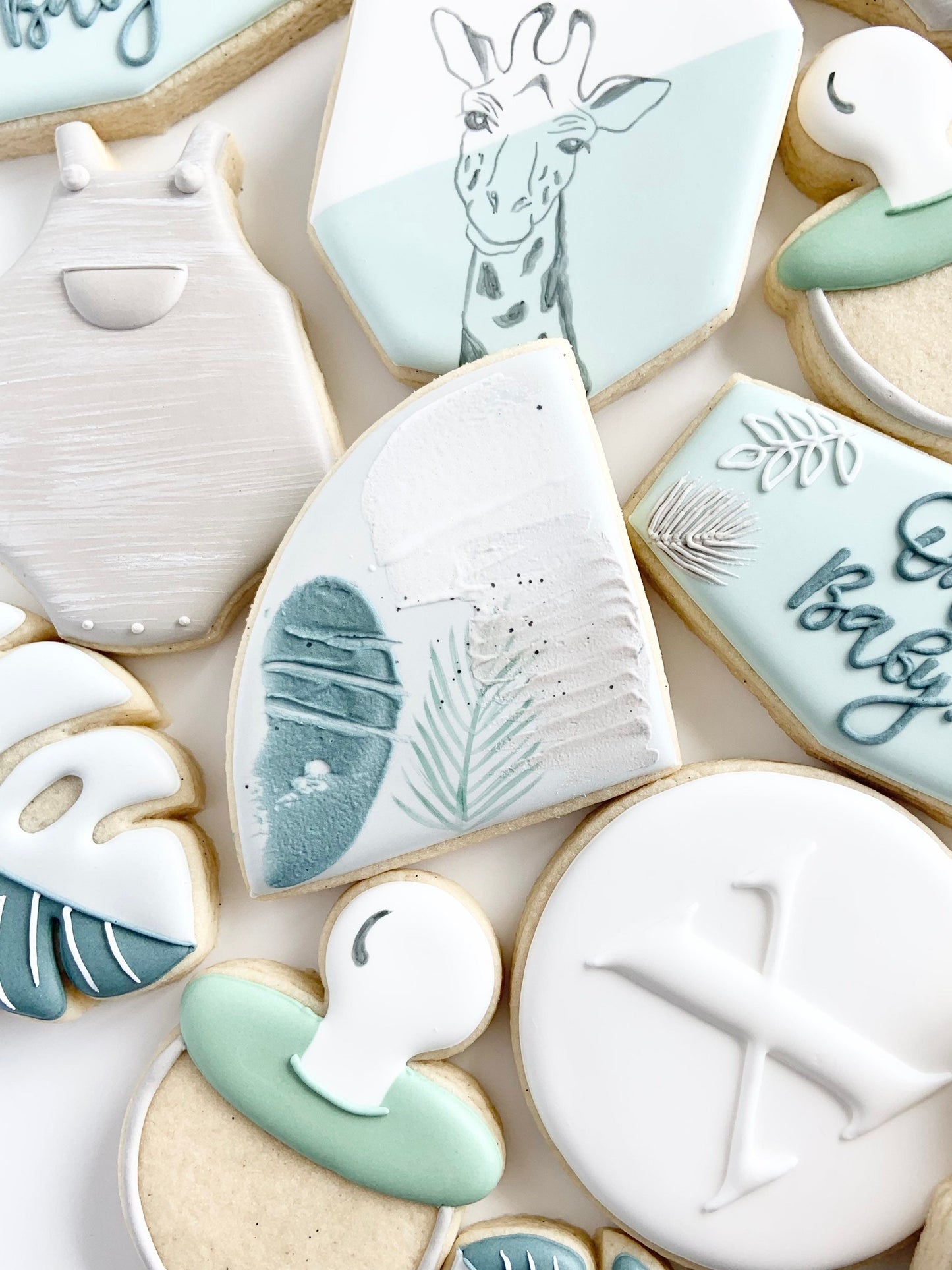 Mod Fourth Circle with or without Greenery Cookie Cutters