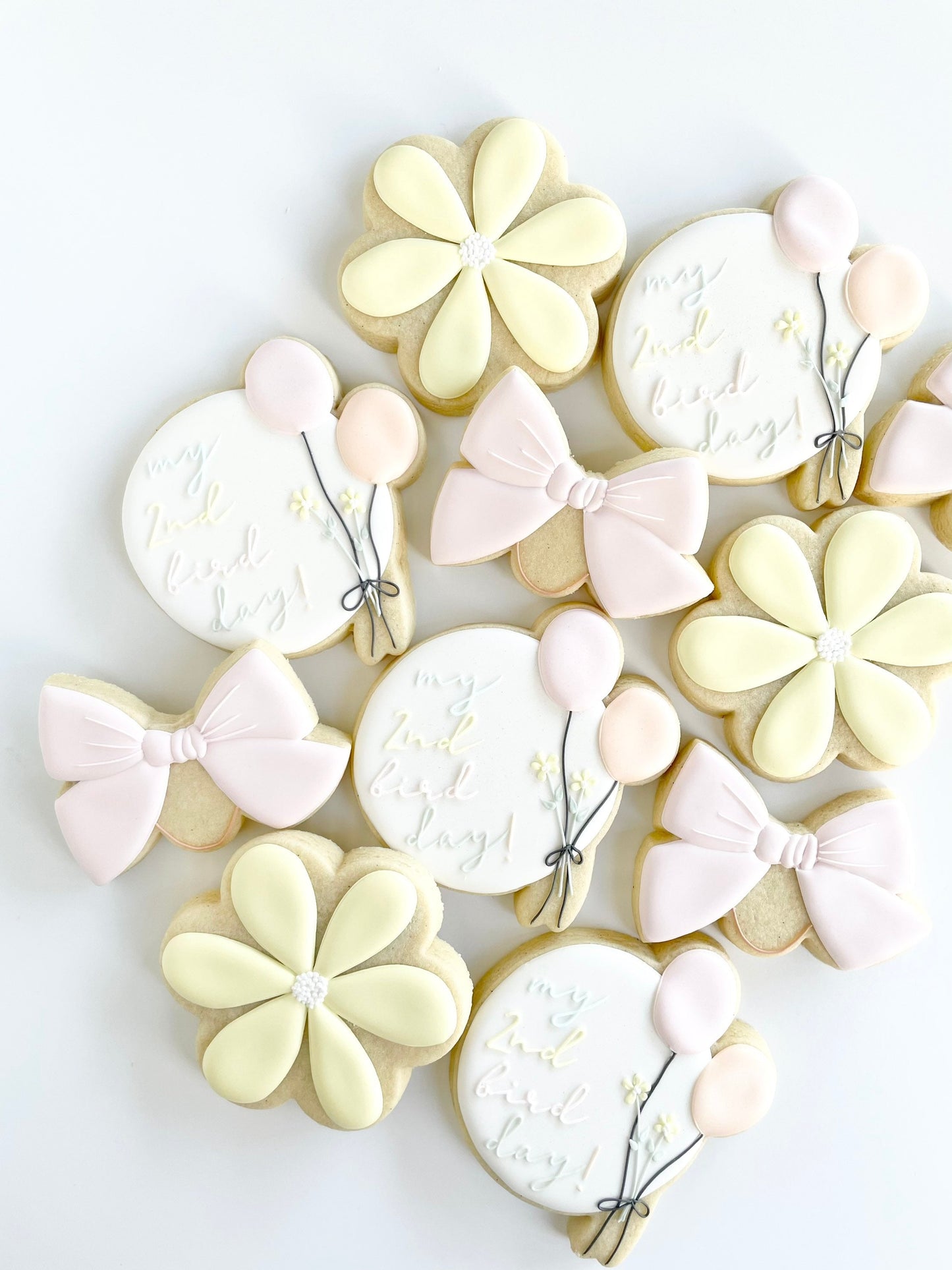 Circle or Square with Balloons Cookie Cutters